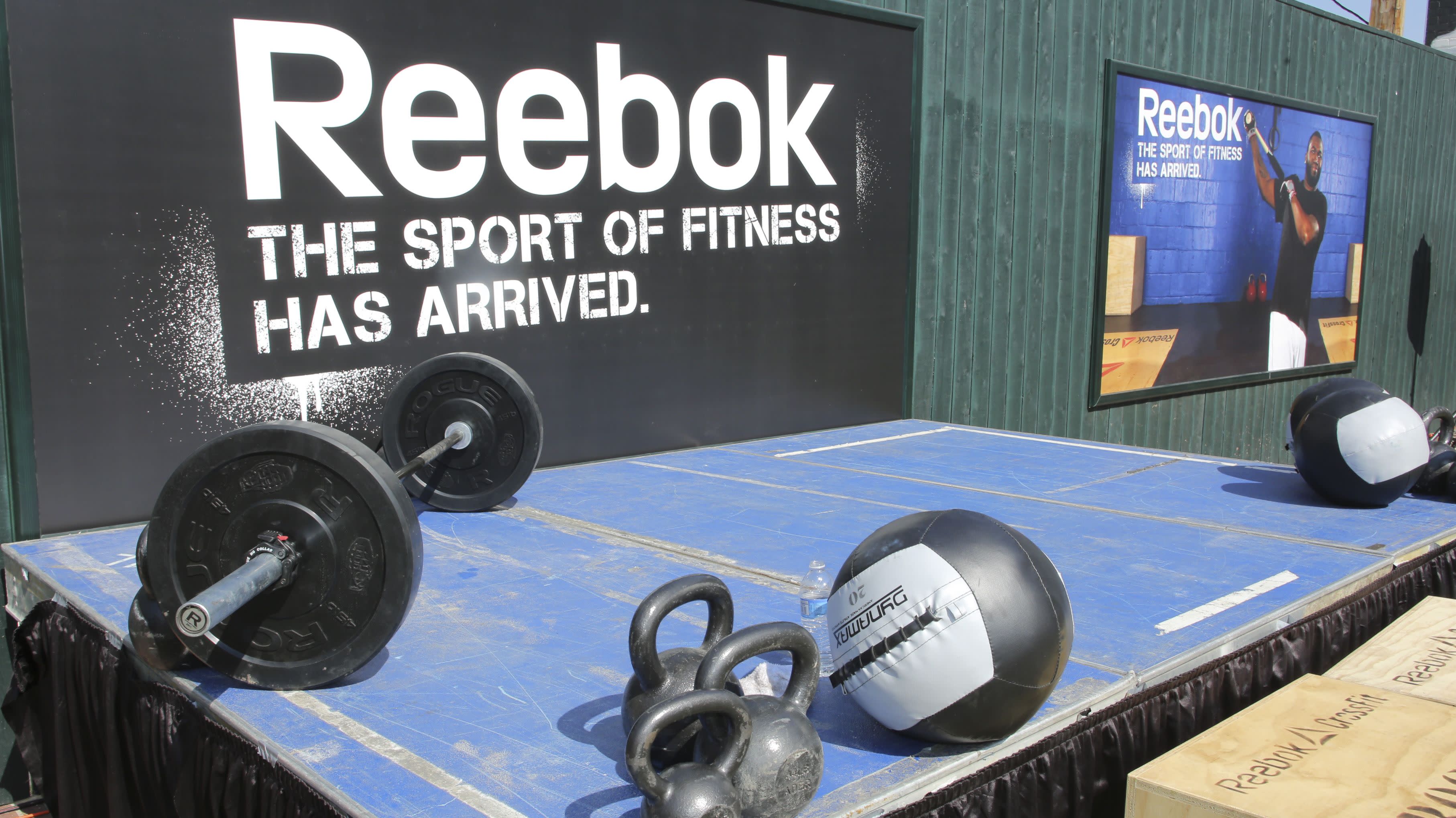 usund Kor vedhæng Reebok ends its CrossFit sponsorship over CrossFit CEO's tweet about George  Floyd