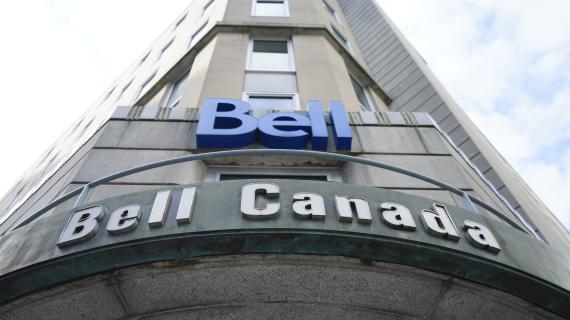 Analyst upgrades BCE to 'outperformer' amid telecom sector stock rout