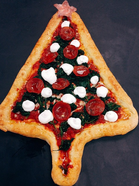Christmas Tree Pizza Has Arrived