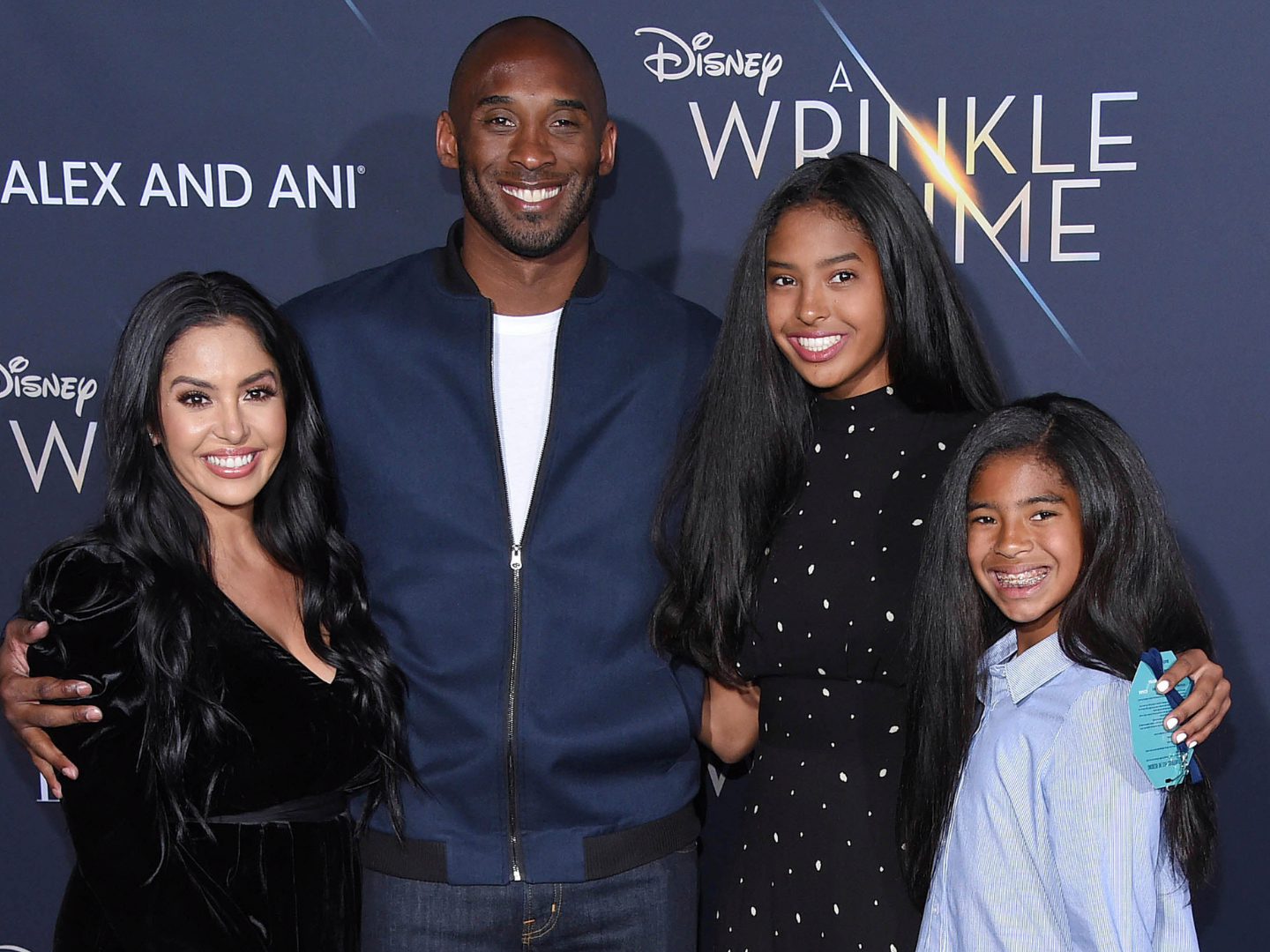 Vanessa Bryant shares touching family photo on first Christmas without Kobe and Gianna