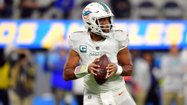 Tua Tagovailoa admits he considered retiring last season, explains why he  decided against it - Dolphin Nation