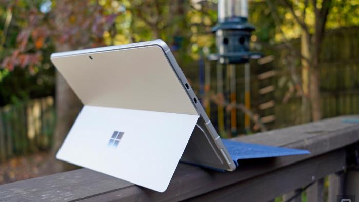 Surface Pro 9 with 5G