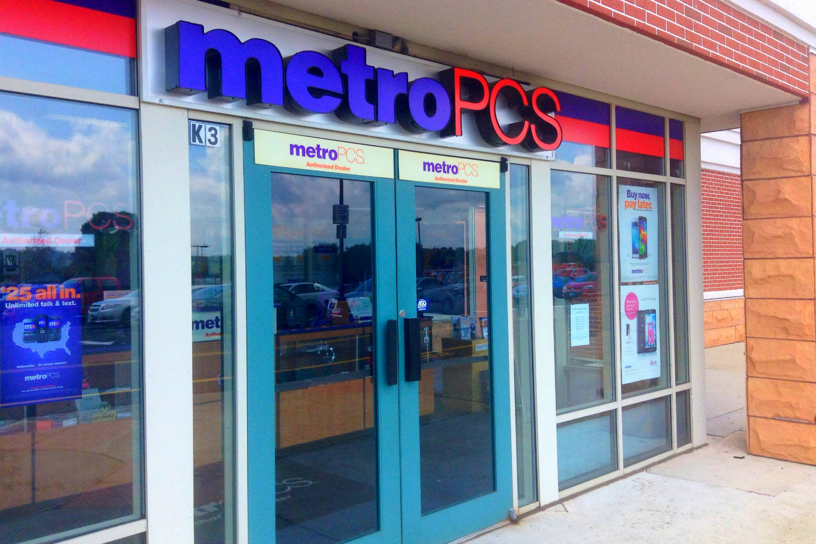 MetroPCS' prepaid deal gives you two unlimited lines for | Engadget metro pcs cerca de mi ubicación