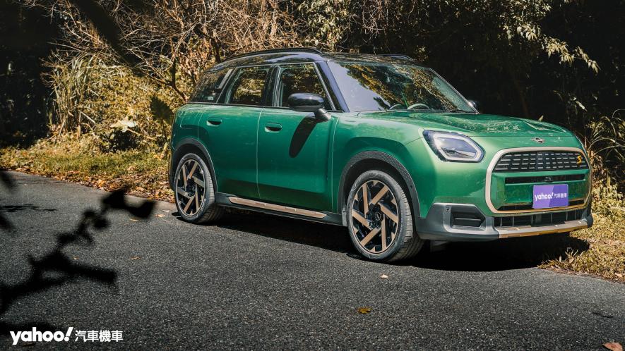 2024 Mini Countryman SE ALL4試駕，竟比燃油愈加誘人？ - 2