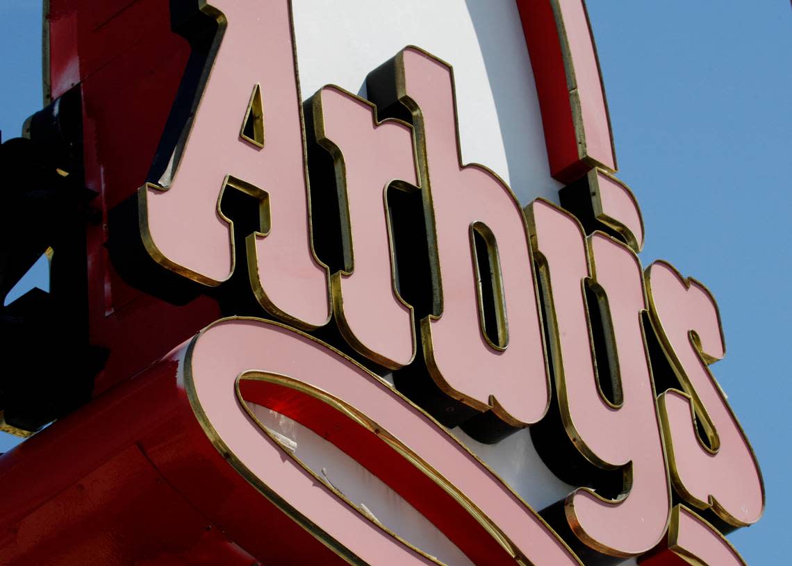 Child porn investigation reveals Arby’s worker peeing in milkshakes, Washington ..