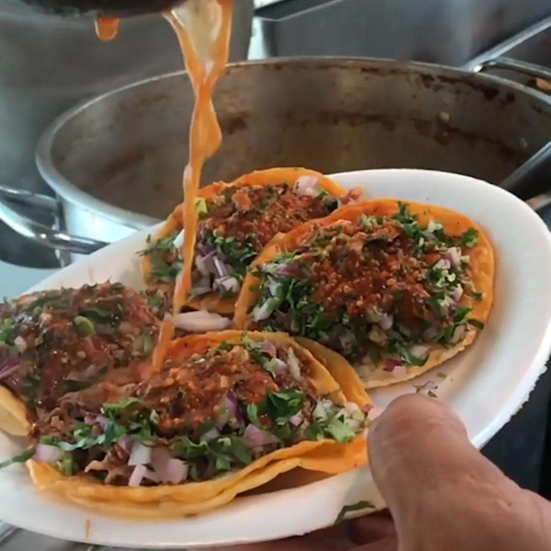 Tacos de birria como nunca los has visto