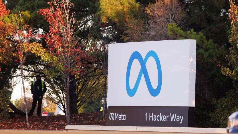 A  security guard stands watch by the Meta sign outside the headquarters of Facebook parent company Meta Platforms Inc in Mountain View, California, U.S. November 9, 2022.  REUTERS/Peter DaSilva