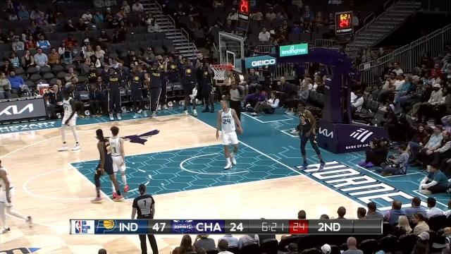 Jalen Smith with a dunk vs the Charlotte Hornets