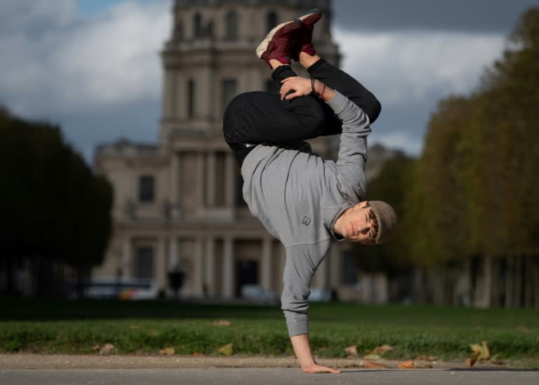 Breakdancing star Orlinski has opera in a spin