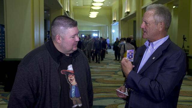 George Brett opens 1985 baseball cards