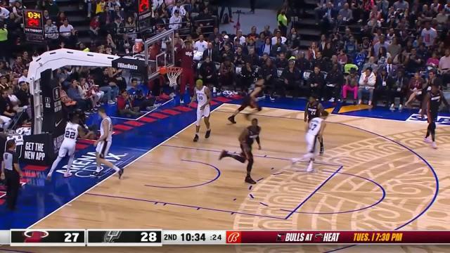 Tyler Herro with an assist vs the San Antonio Spurs