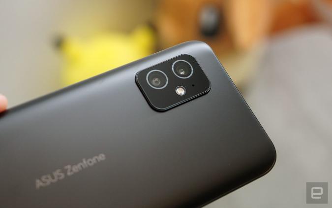 Asus Zenfone 8 Series Includes A Compact Flagship And A Flip Camera Engadget