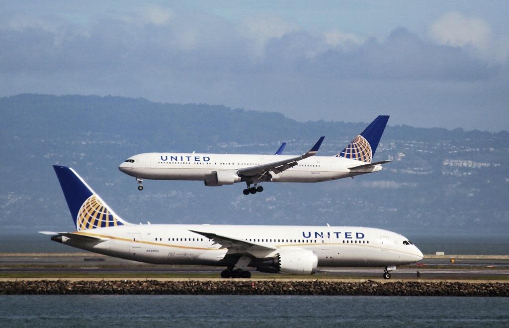 Gay Father Plans To Sue United Airlines Following Incident