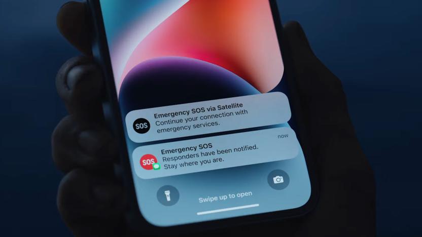 iPhone 14 emergency SOS via satellite