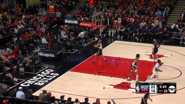 Zach LaVine with a deep 3 vs the New Orleans Pelicans