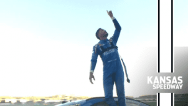 Larson dedicates Kansas win to victims of Hendrick plane crash