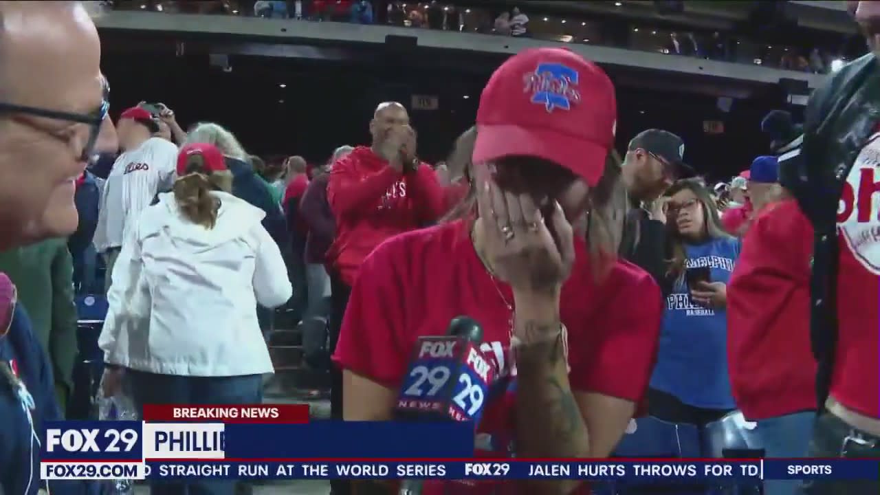 Fans react to Phillies clinching playoff spot
