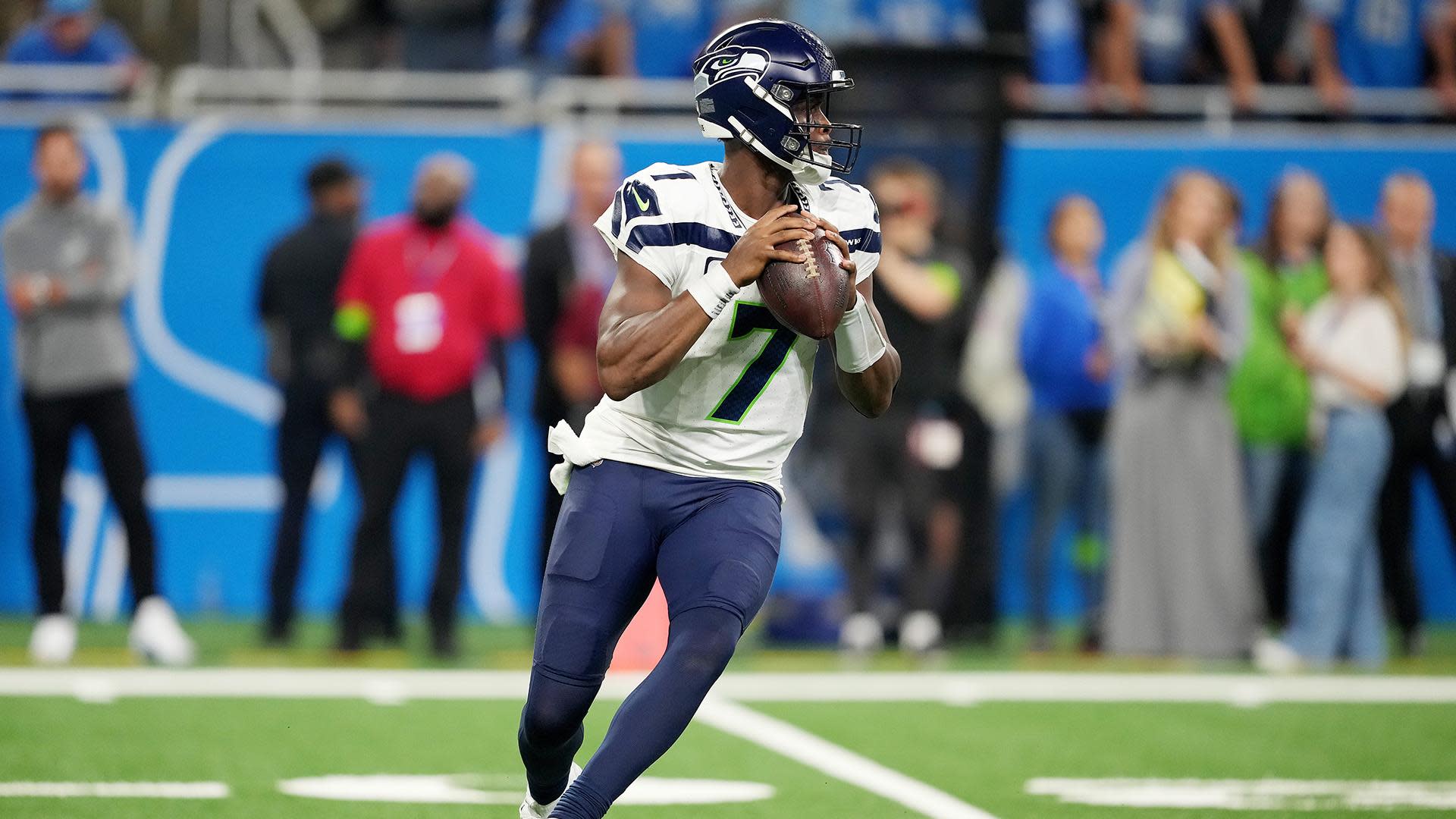 Smith leads Seahawks to stunning OT win over Lions