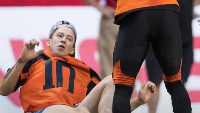 BC Lions' Marcell Young blows up streaker with bone-crushing hit