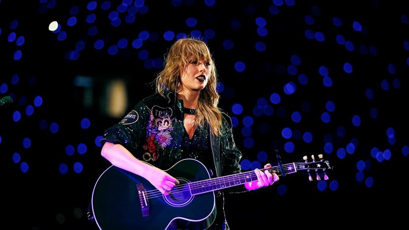 BRISBANE, AUSTRALIA - NOVEMBER 06:  Taylor Swift performs at The Gabba on November 6, 2018 in Brisbane, Australia.  (Photo by Don Arnold/TAS18/Getty Images)