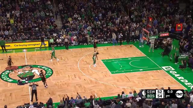 Stephen Curry with a last basket of the period vs the Boston Celtics