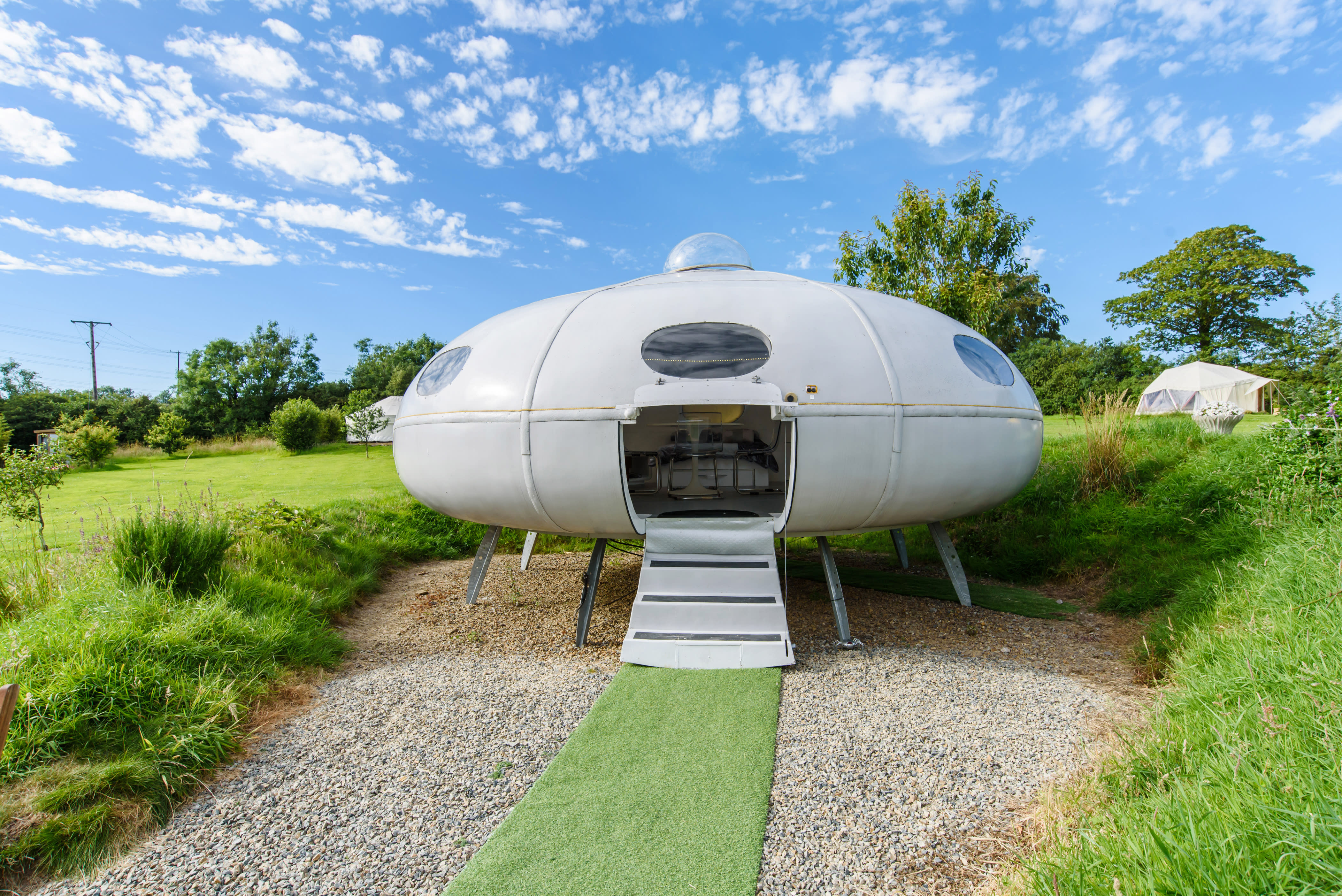 futuro house airbnb