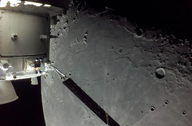 NASA posts high resolution images of Orion Lunar flyby