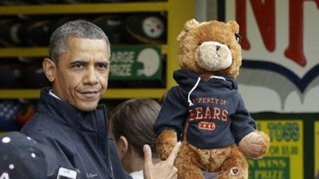 Raw: Christie Wins Obama a Stuffed Bear