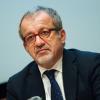 Maroni: bugie romane spingono Lombardia a referendum