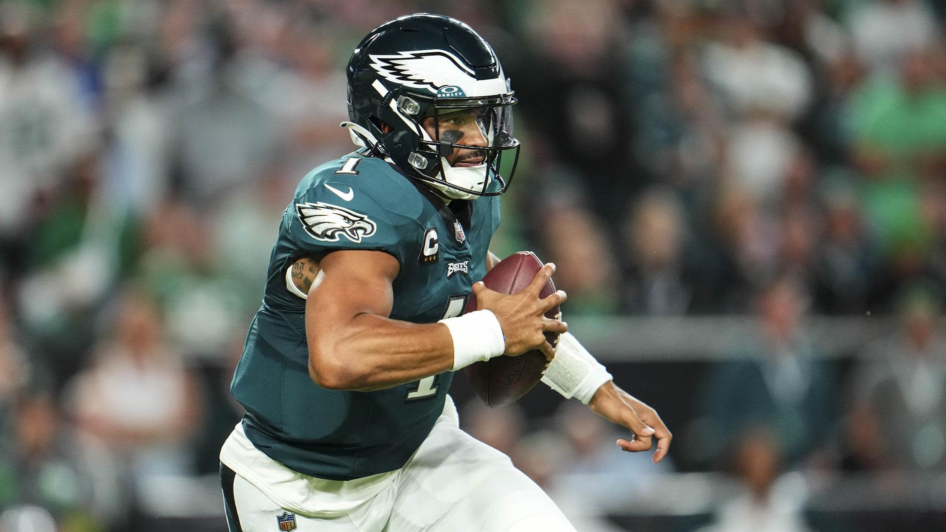 Eagles' Justin Evans questionable to return with injury vs Buccaneers
