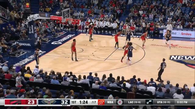 Willy Hernangomez with a dunk vs the Toronto Raptors