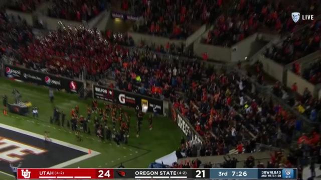 Oregon State's Luke Musgrave returns blocked punt for touchdown against Utah
