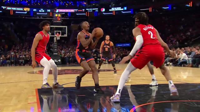 Mitchell Robinson with an alley oop vs the Portland Trail Blazers