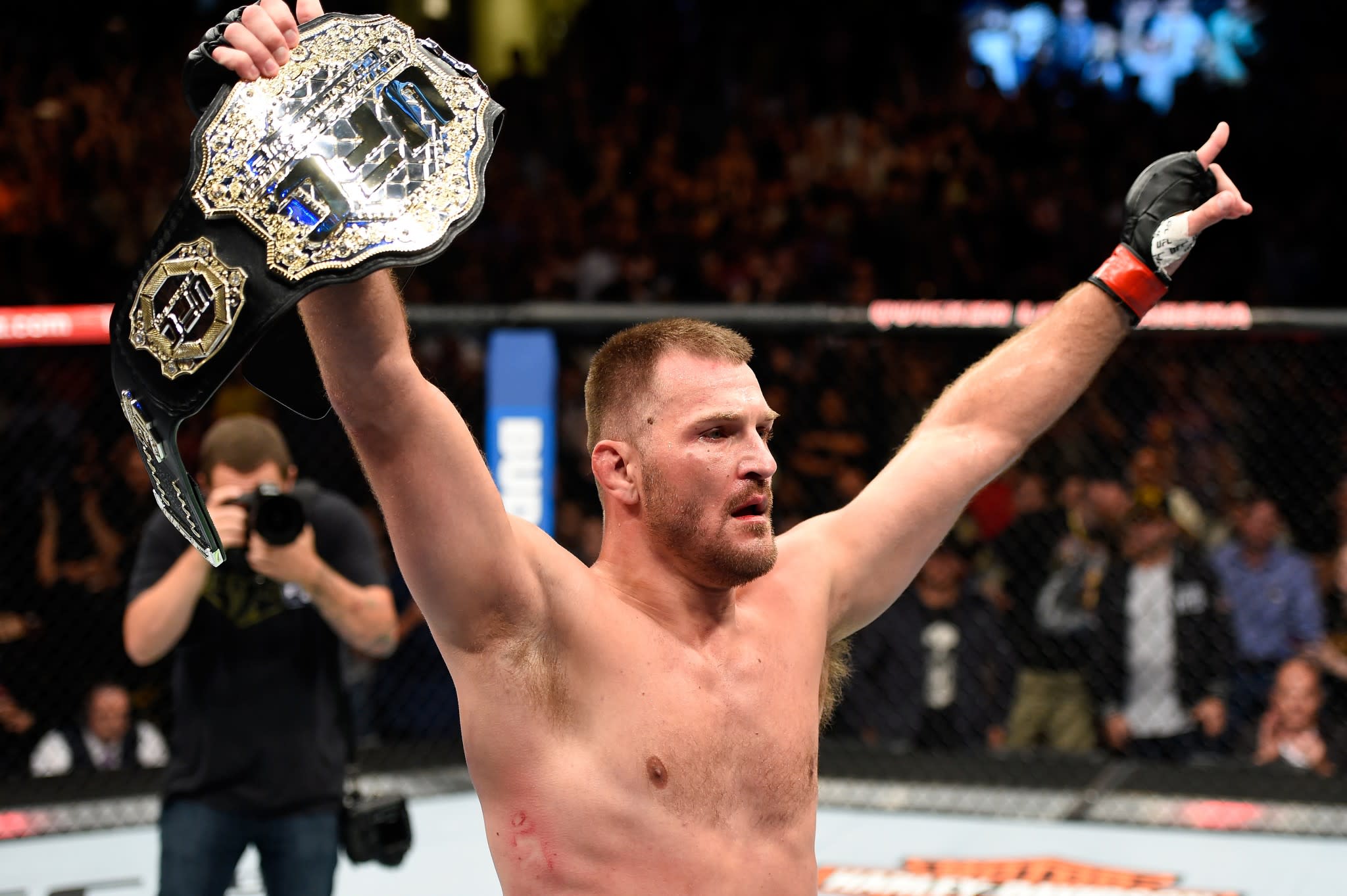 How Stipe Miocic juggles his MMA career with working as a firefighter2048 x 1363