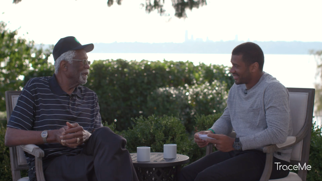 2-Minute Drill with Bill Russell and Russell Wilson