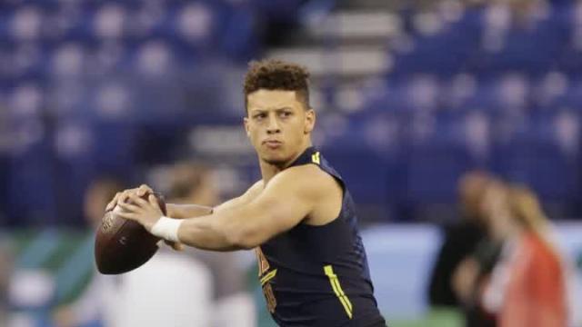 Chiefs first-round QB Patrick Mahomes reportedly robbed at gunpoint