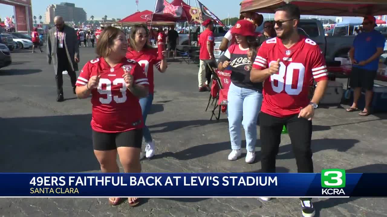 49ers fans get into massive brawl at Levi's Stadium