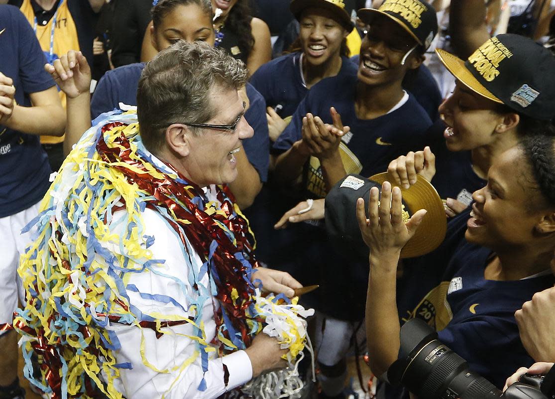 Uconn Beats Notre Dame To Cap Off Undefeated Season With Womens 3858