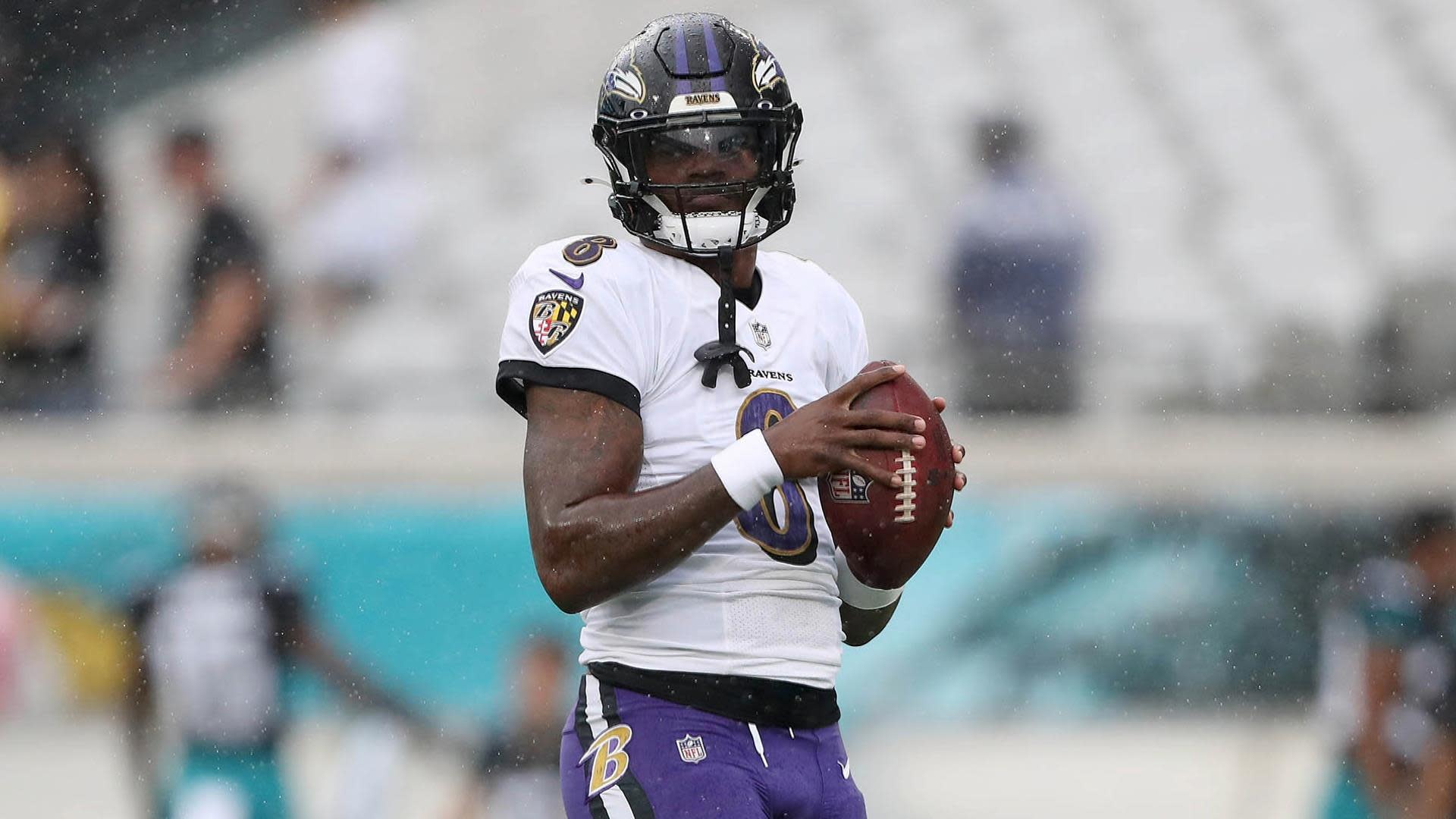 How the Baltimore Ravens' Lamar Jackson deals with added scrutiny