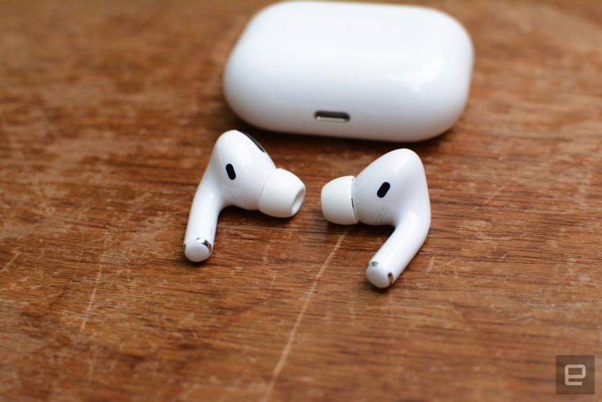 Tage en risiko pave Absorbere Apple's AirPods Pro are just $190 at Woot | Engadget