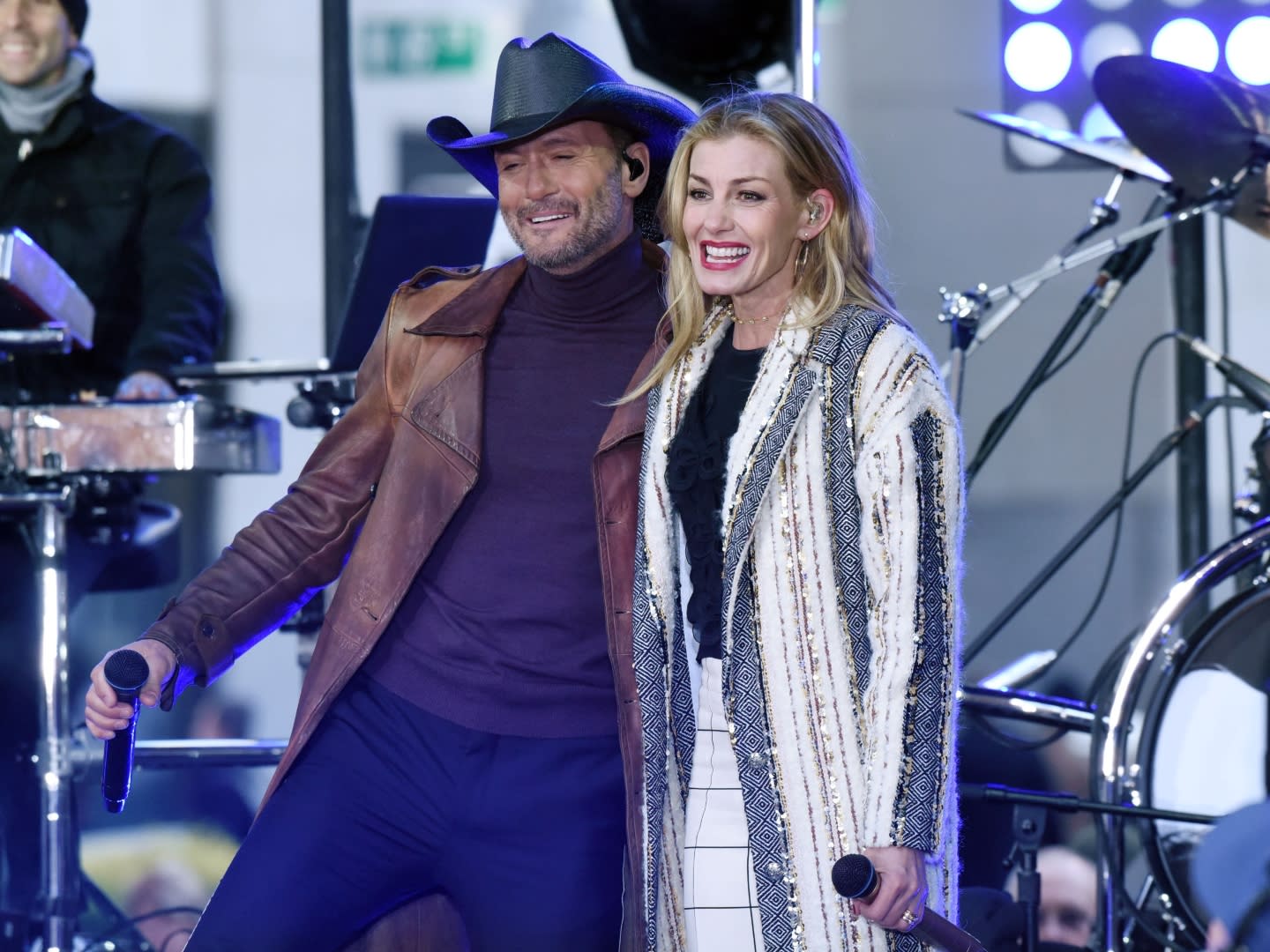 The daughters of Tim McGraw and Faith Hill grew up on a tropical vacation – see family photos