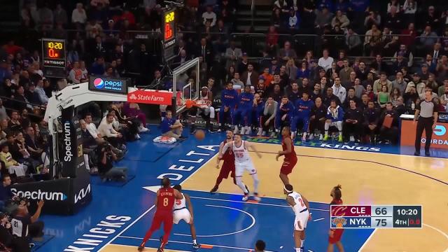 Donovan Mitchell with a buzzer beater vs the New York Knicks