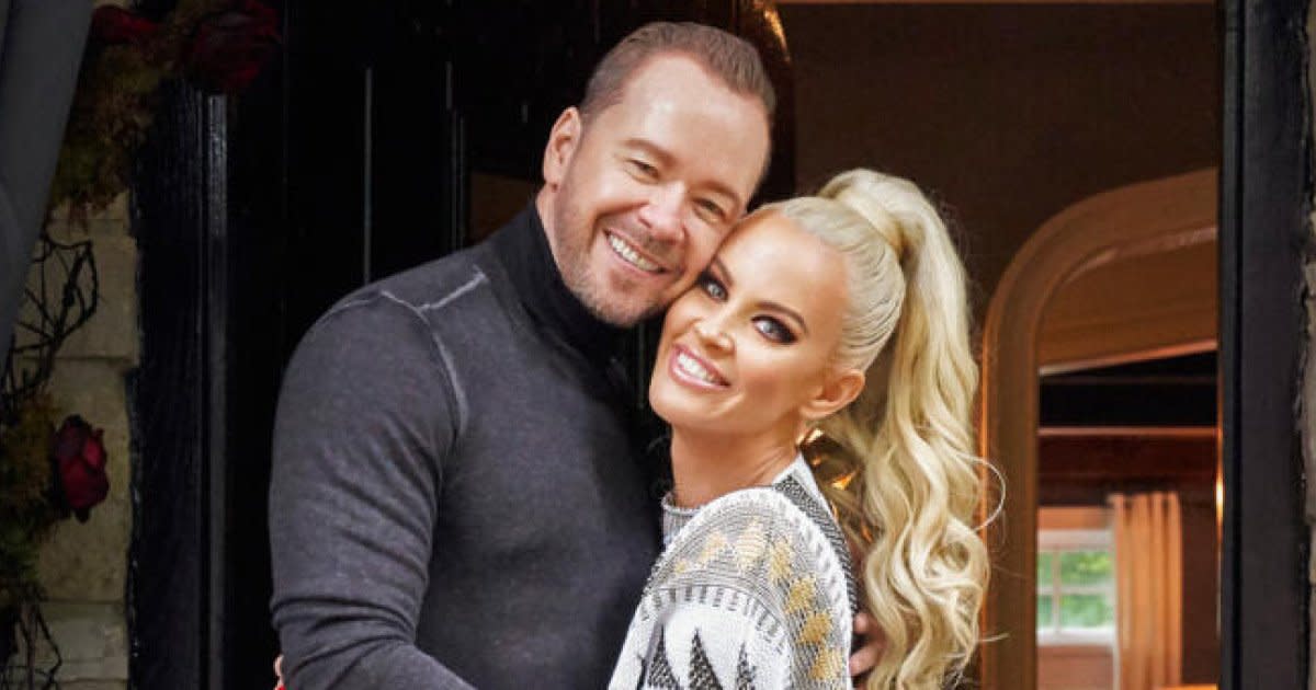 Inside Jenny Mccarthy And Donnie Wahlbergs Chicago Home ‘there Is No Greater Symbol Of Our Love