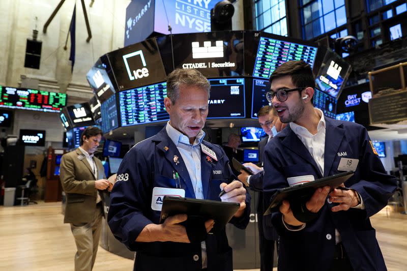 ‘Mystifying’ U.S. stock rally defies economic unease