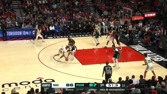 Brandon Ingram with an and one vs the Portland Trail Blazers