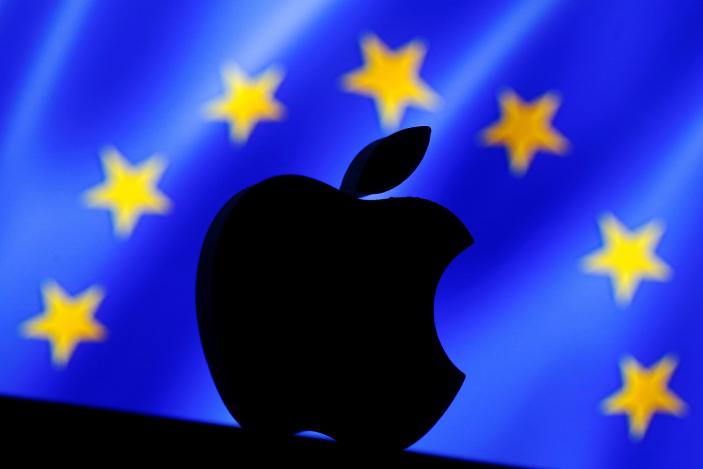 FILE PHOTO: A 3D printed Apple logo is seen in front of a displayed European Union flag in this illustration taken September 2, 2016. REUTERS/Dado Ruvic/Illustration/File Photo