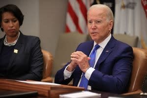 Biden departs from CVG after of visit with manufacturing leaders in Hamilton