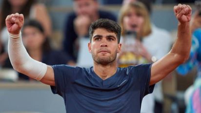BBC - Carlos Alcaraz says his injured forearm is getting "better and better" after a dominant first-round French Open win over J.J.