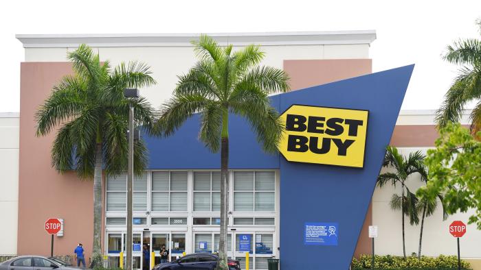 COCONUT CREEK, FL - JULY 17: A general view of Best Buy as U.S. corporations implement mandatory masks to be worn in their stores upon entering to control the spread of COVID-19 as Florida's Department of Health on Friday confirmed 11,000 new cases of COVID-19 in a single day on July 17, 2020 in Coconut Creek, Florida. Credit: 