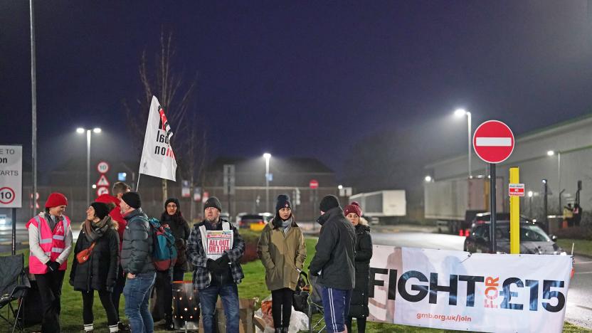 Members of the GMB union on the picket line outside the Amazon fulfilment centre in Coventry, as Amazon workers stage their first ever strike in the UK in a dispute over pay. Picture date: Wednesday January 25, 2023.  